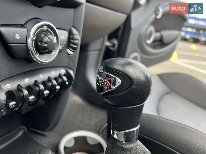 Кабриолет MINI Convertible 2011 в Киеве фото 47 Кабриолет MINI Convertible 2011 в Киеве
