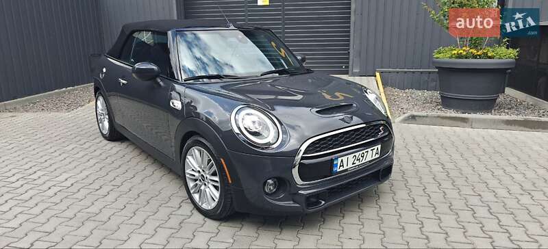 Кабриолет MINI Convertible 2019 в 