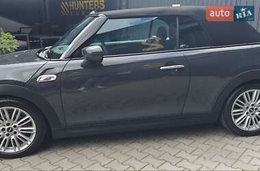 Кабриолет MINI Convertible 2019 в 