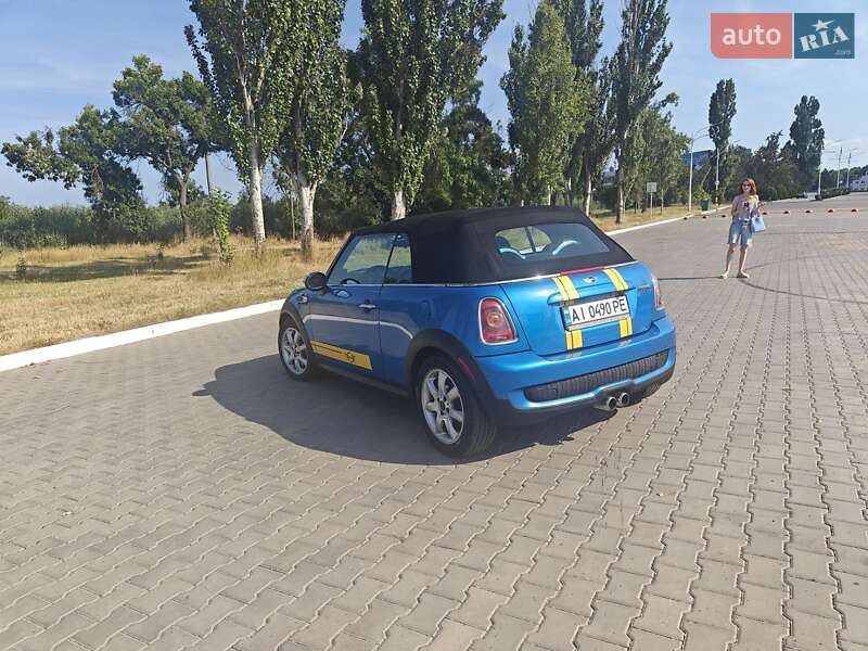 Кабриолет MINI Convertible 2010 в Измаиле
