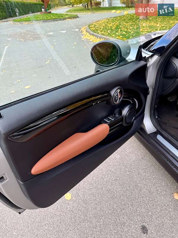 Кабріолет MINI Convertible 2022 в Києві фото 9 Кабріолет MINI Convertible 2022 в Києві