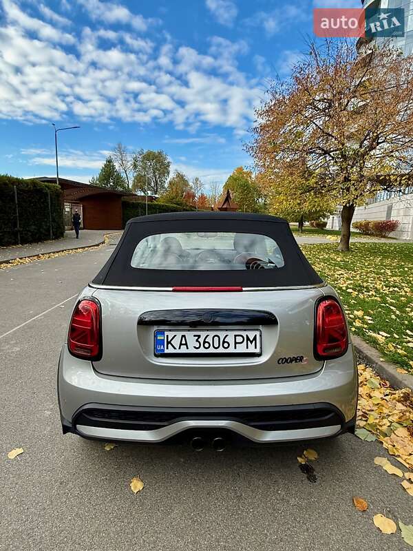 Кабріолет MINI Convertible 2022 в Києві фото 17 Кабріолет MINI Convertible 2022 в Києві