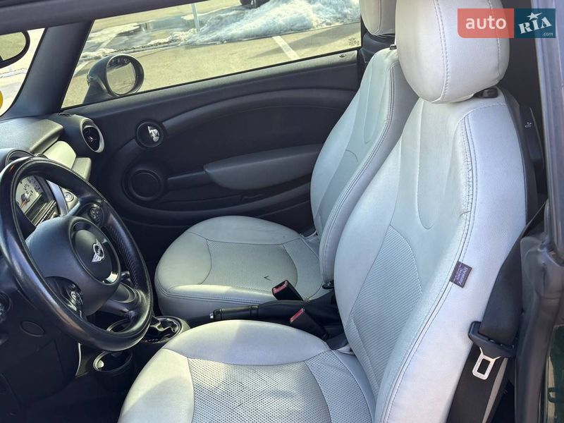 Кабриолет MINI Convertible 2011 в Киеве