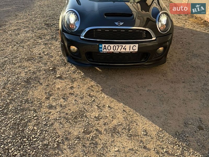 Кабриолет MINI Convertible 2013 в Ужгороде