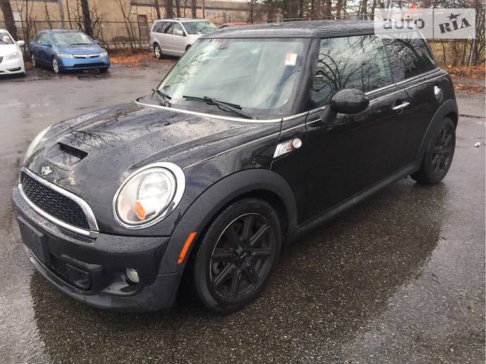 Mini Cooper S 2012 года