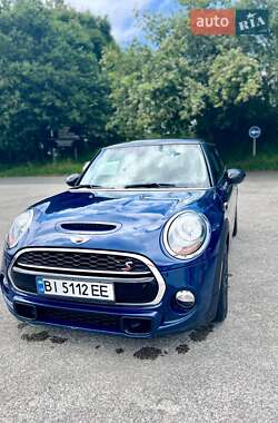 Хэтчбек MINI Cooper 2015 в Кременчуге Хэтчбек MINI Cooper 2015 в Кременчуге