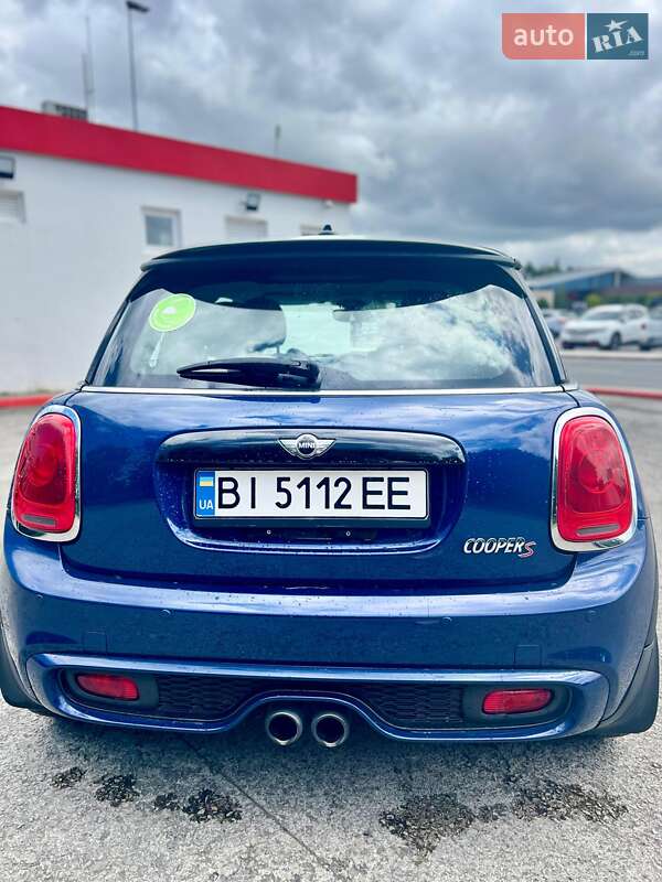Хэтчбек MINI Cooper 2015 в Кременчуге