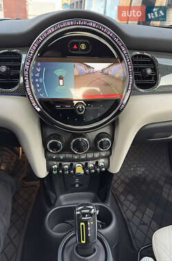 Хэтчбек MINI Cooper 2023 в 