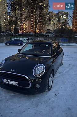 Хэтчбек MINI Cooper 2015 в Киеве
