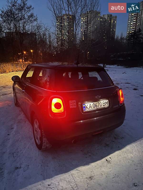 Хэтчбек MINI Cooper 2015 в Киеве