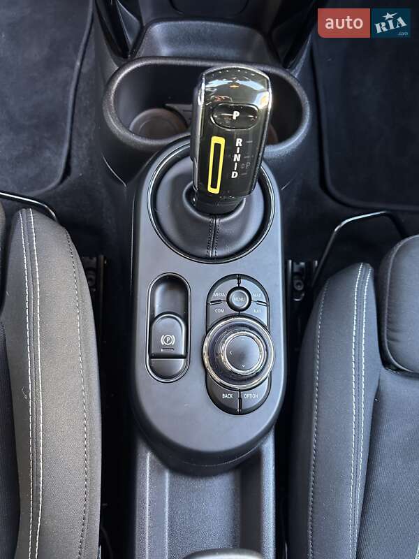 Хэтчбек MINI Cooper 2021 в Хмельницком