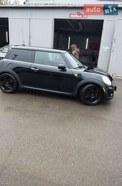 Хэтчбек MINI Cooper 2012 в 