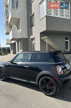 Хэтчбек MINI Cooper 2012 в 