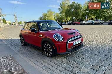 Хетчбек MINI Cooper 2024 в 