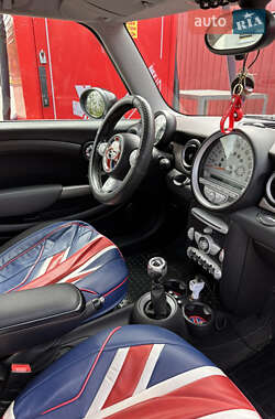 Хэтчбек MINI Cooper 2009 в 
