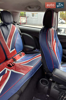 Хэтчбек MINI Cooper 2009 в 