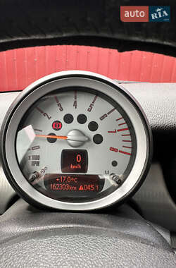 Хэтчбек MINI Cooper 2009 в 