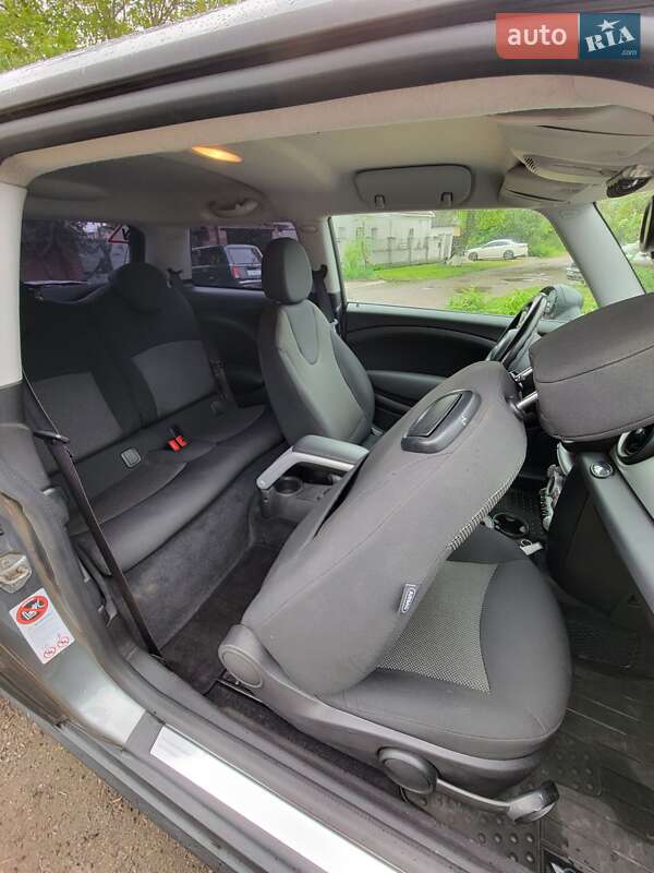Хэтчбек MINI Cooper 2010 в Краснограде фото 20 Хэтчбек MINI Cooper 2010 в Краснограде