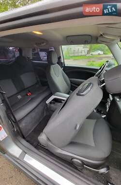 Хэтчбек MINI Cooper 2010 в 