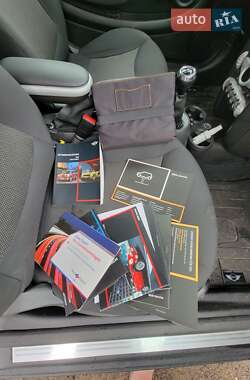 Хэтчбек MINI Cooper 2010 в 