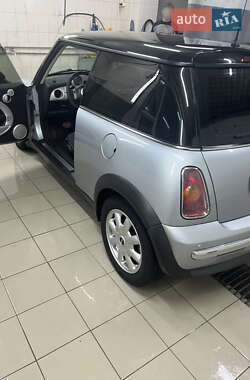 Хэтчбек MINI Cooper 2002 в 