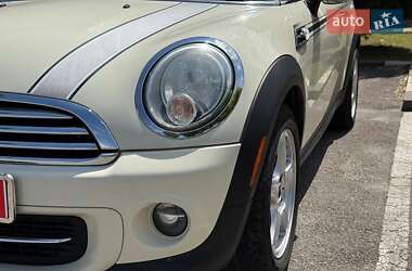 Хэтчбек MINI Cooper 2013 в 