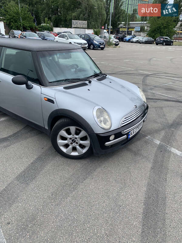 Хэтчбек MINI Cooper 2004 в Киеве фото 8 Хэтчбек MINI Cooper 2004 в Киеве