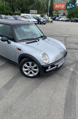 Хэтчбек MINI Cooper 2004 в 