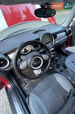 Хэтчбек MINI Cooper 2010 в 