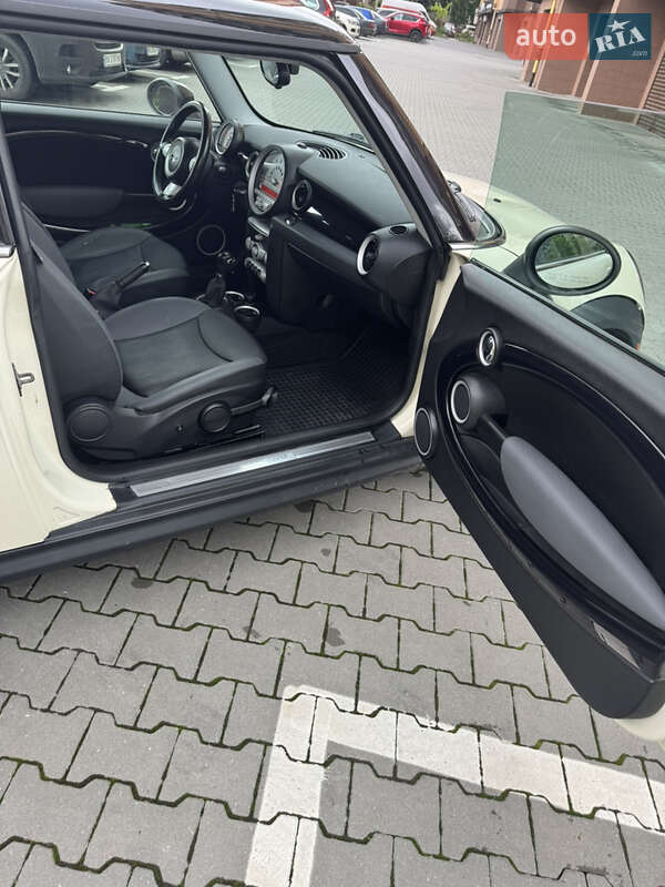 Хэтчбек MINI Cooper 2010 в Хмельницком фото 7 Хэтчбек MINI Cooper 2010 в Хмельницком