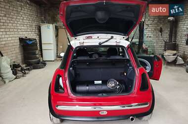 Хэтчбек MINI Cooper 2002 в 