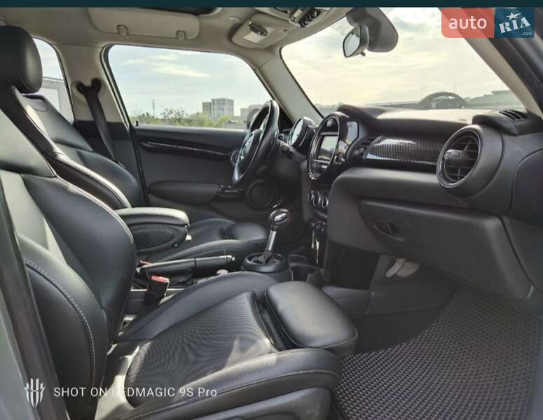 Хэтчбек MINI Cooper 2018 в Киеве