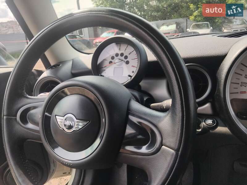 Хэтчбек MINI Cooper 2011 в Киеве