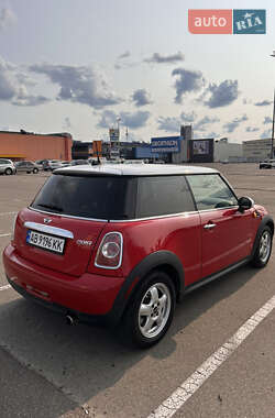 Хэтчбек MINI Cooper 2011 в 