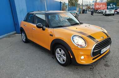 Хэтчбек MINI Cooper 2016 в Львове