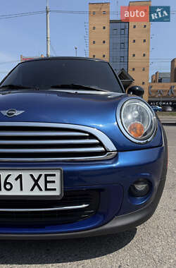 Хэтчбек MINI Cooper 2012 в 