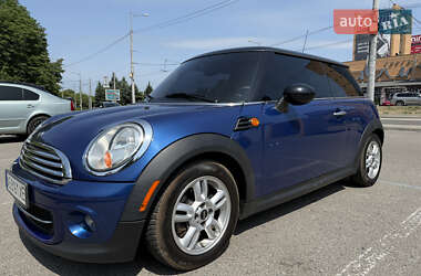 Хэтчбек MINI Cooper 2012 в 