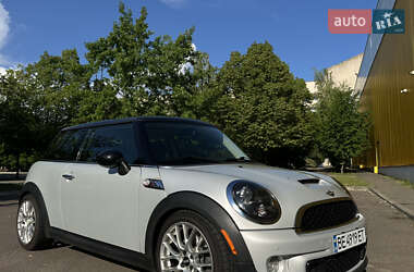 Хэтчбек MINI Cooper 2012 в 