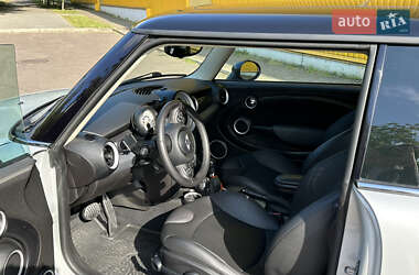 Хэтчбек MINI Cooper 2012 в 