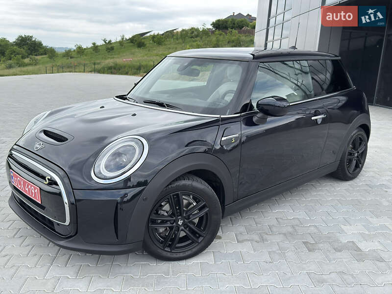 Хэтчбек MINI Cooper 2023 в Черновцах