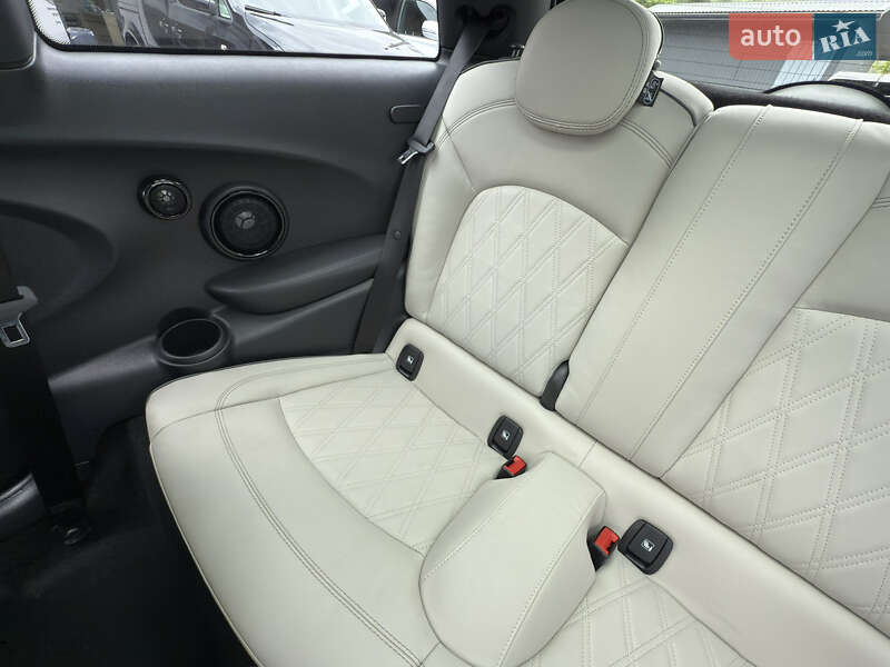 Хэтчбек MINI Cooper 2023 в Черновцах