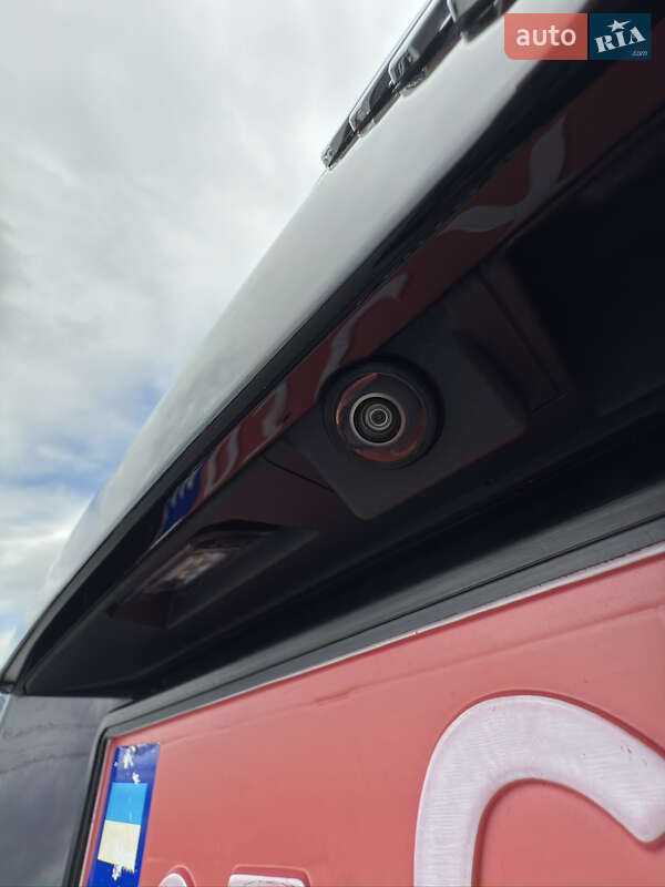 Хэтчбек MINI Cooper 2023 в Черновцах