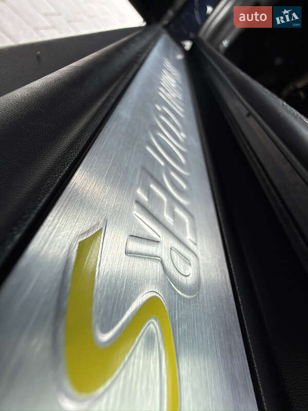 Хэтчбек MINI Cooper 2023 в Черновцах