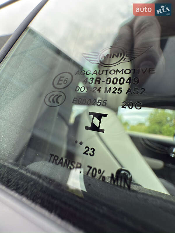 Хэтчбек MINI Cooper 2023 в Черновцах