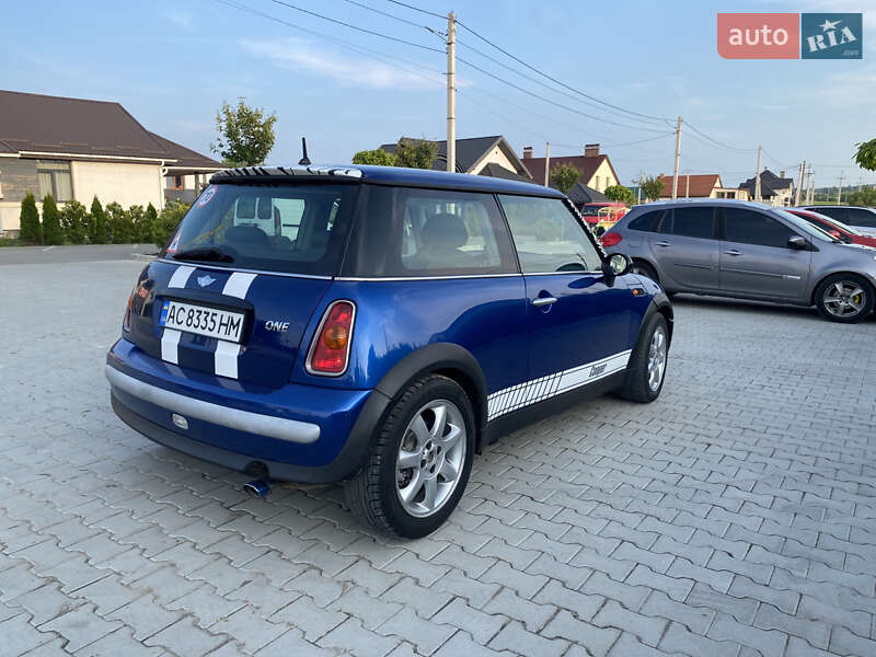 Хетчбек MINI Cooper 2002 в Винниках