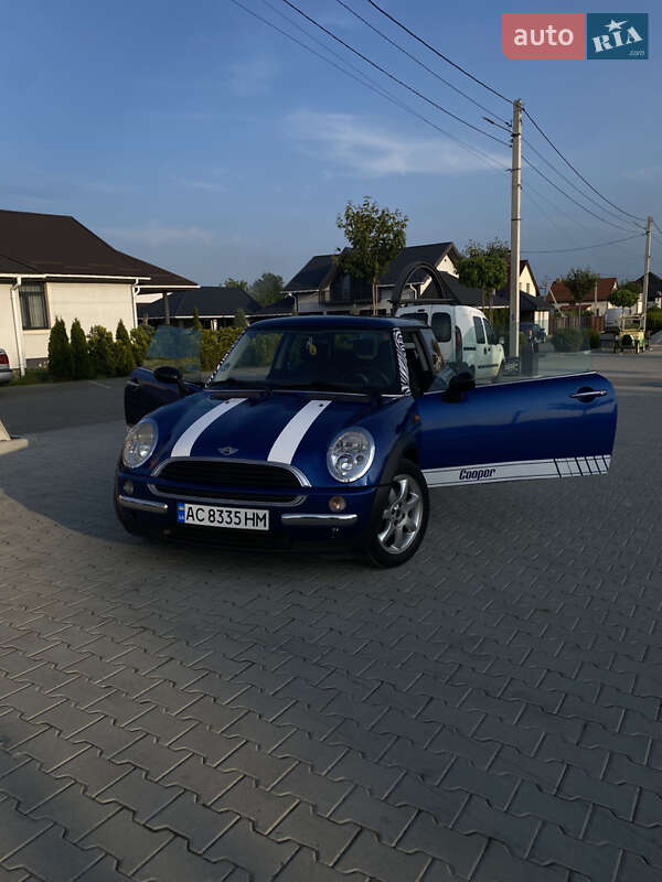 Хетчбек MINI Cooper 2002 в Винниках