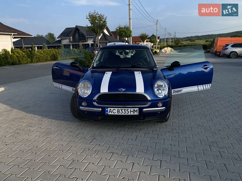 Хетчбек MINI Cooper 2002 в Винниках