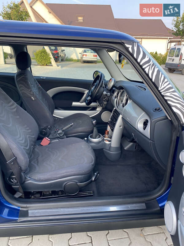 Хетчбек MINI Cooper 2002 в Винниках