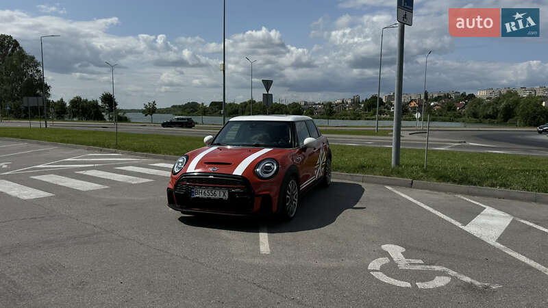 Хэтчбек MINI Cooper 2018 в 