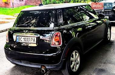 Хэтчбек MINI Cooper 2009 в 